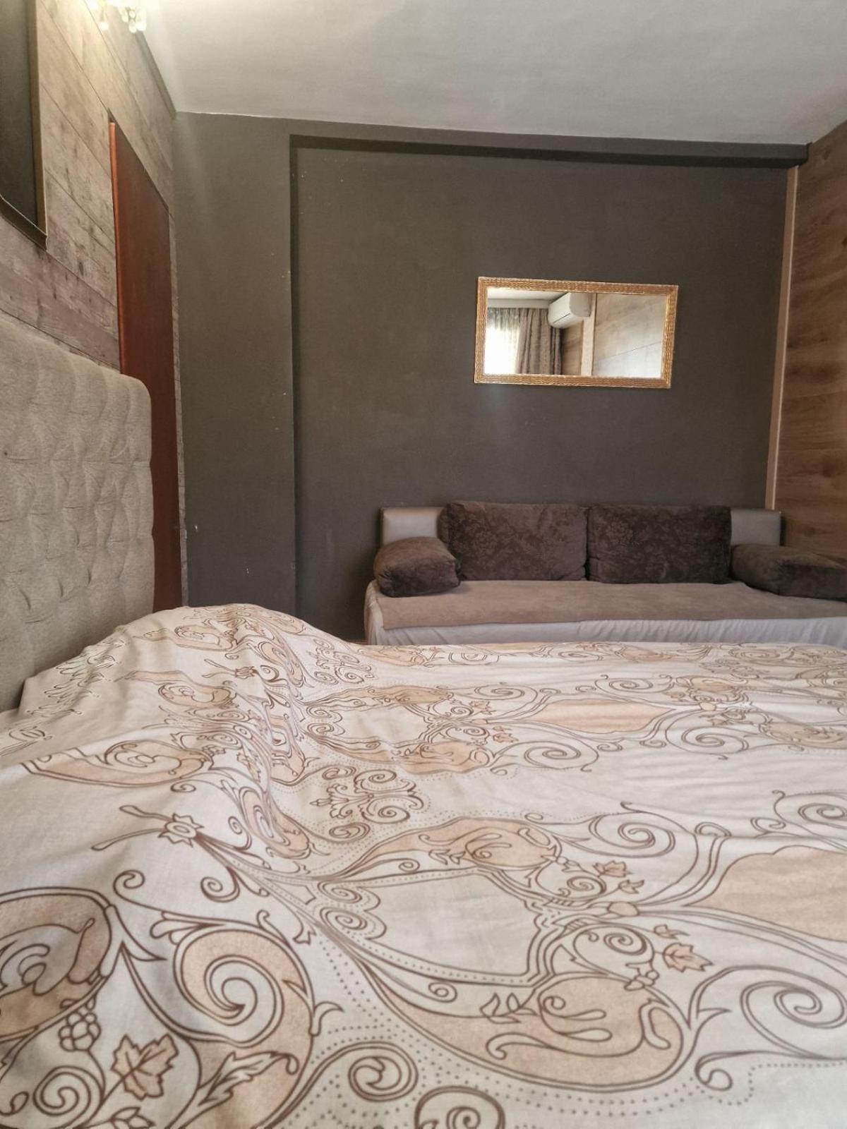 Guest House Maja Novi Sad Ngoại thất bức ảnh