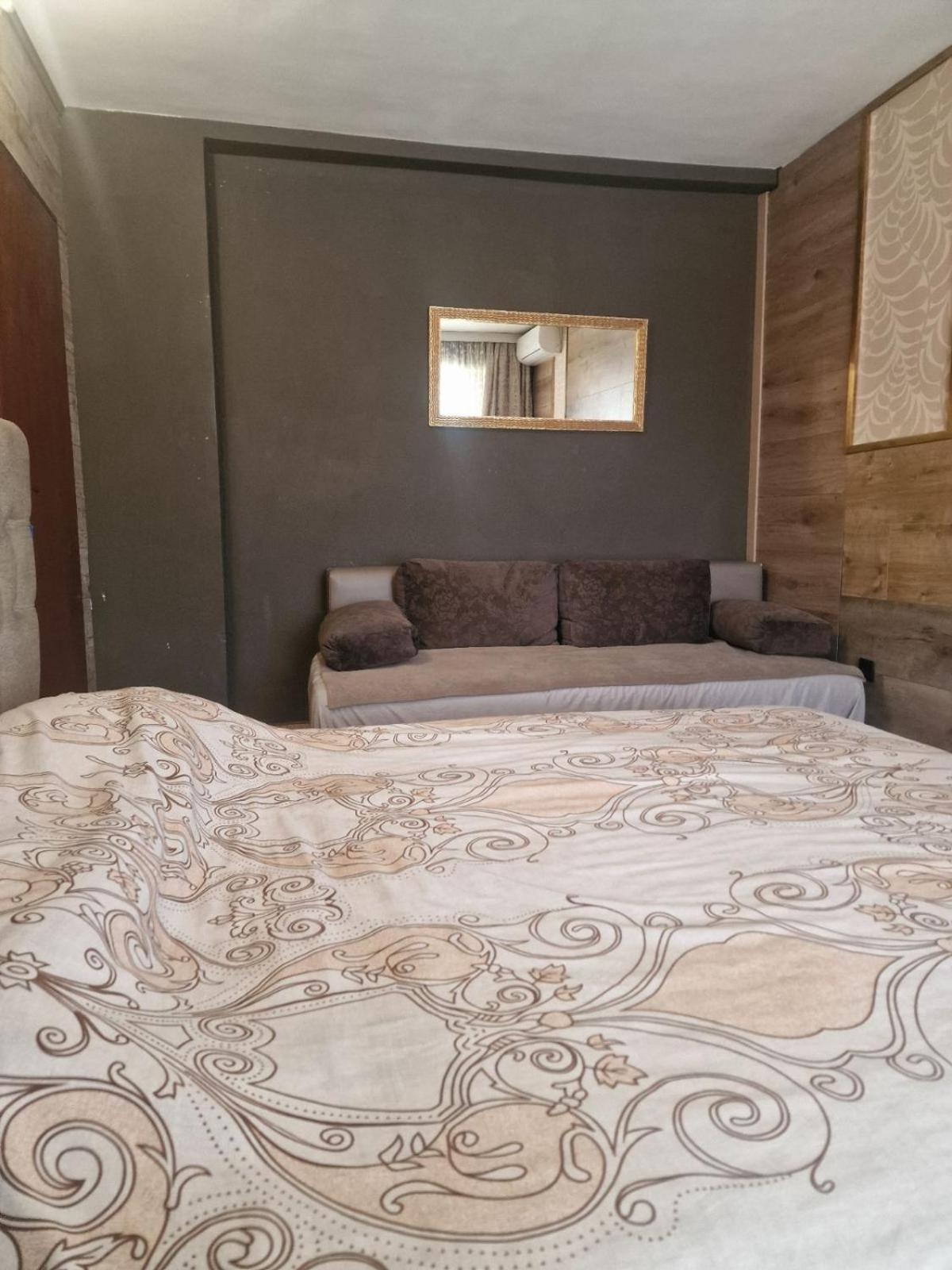 Guest House Maja Novi Sad Ngoại thất bức ảnh