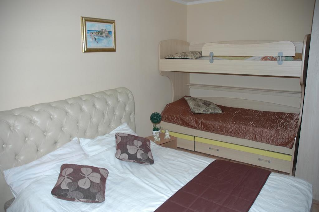 Guest House Maja Novi Sad Ngoại thất bức ảnh