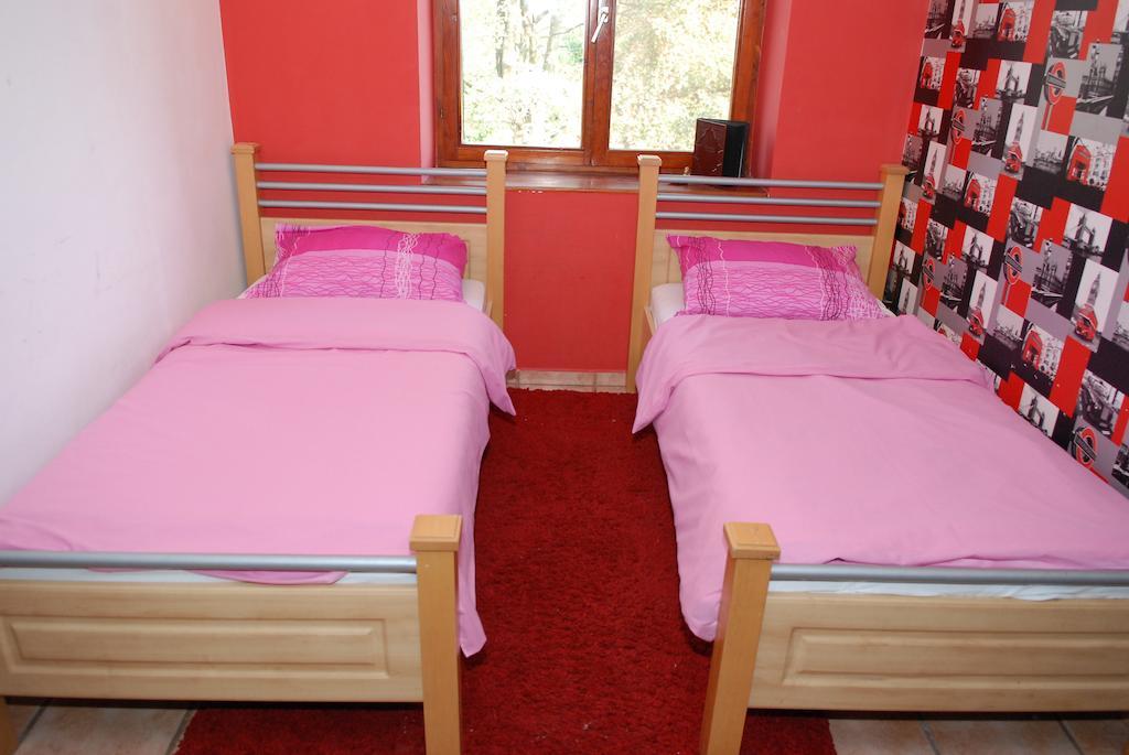 Guest House Maja Novi Sad Phòng bức ảnh