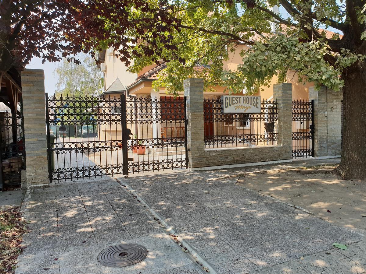 Guest House Maja Novi Sad Ngoại thất bức ảnh