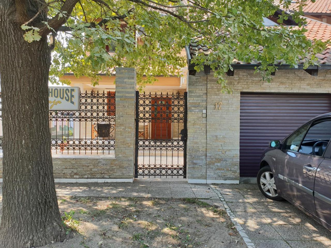 Guest House Maja Novi Sad Ngoại thất bức ảnh